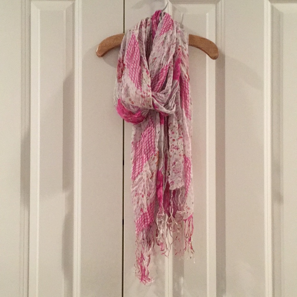 Pink pattern spring scarf
